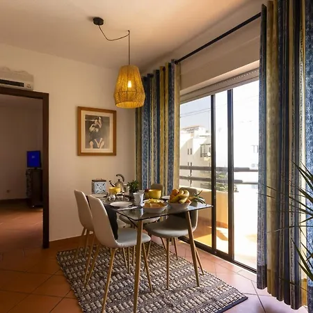 A Torre By Acasadascasas *