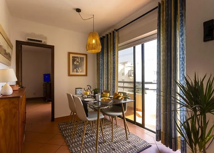 A Torre By Acasadascasas *